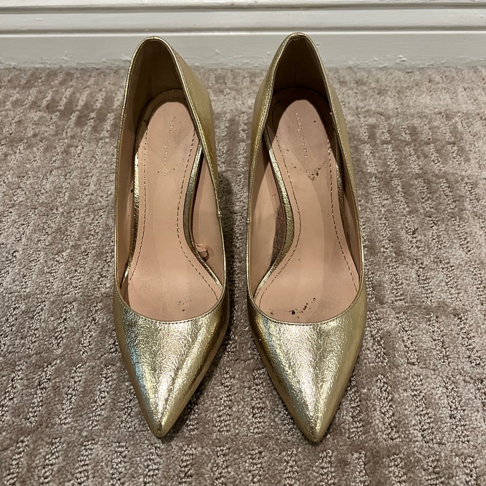 Like new gold Zara pumps!